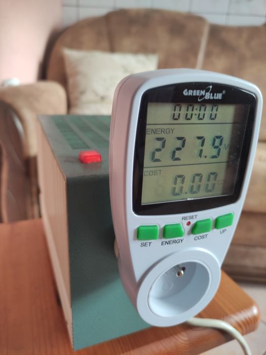 Regulator stabilizator napięcia 220 volt PRL typu UNITRA