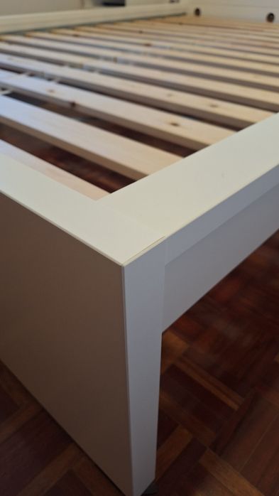 cama de casal com ótimo estrado