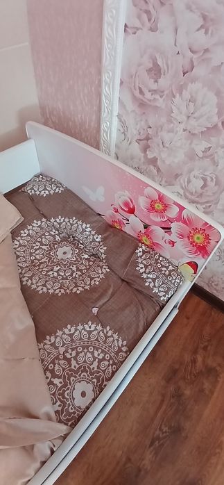 Ліжко односпальне,дитяче!