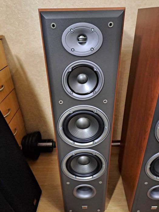 Продам підлогову акустику  JBL E 80 пара фронтів.