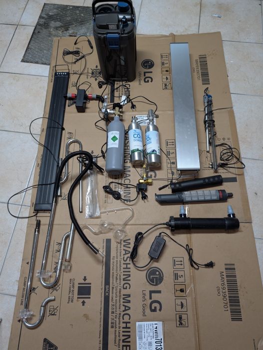 Vendo conjunto completo de aquariofilia em ótimo estado de conservação