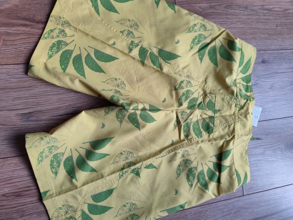 Damskie żółte i zielone spodenki Nike ACG