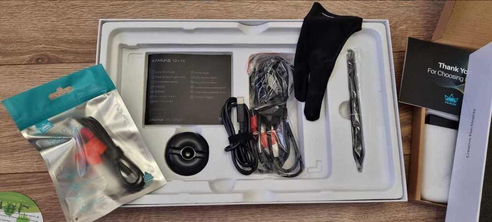 Графічний планшет Huion Kamvas 13