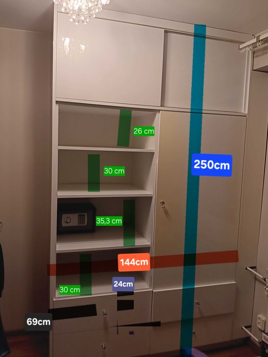 Szafa uzywana w przecietnym stanie