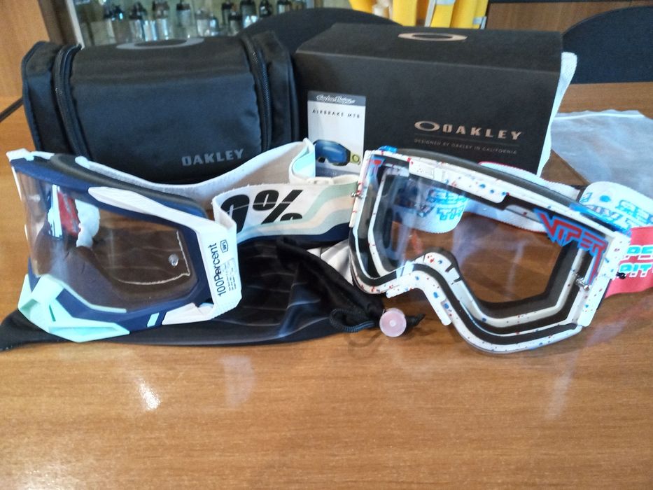 Oakley Airbrake x Troy Lee Designs