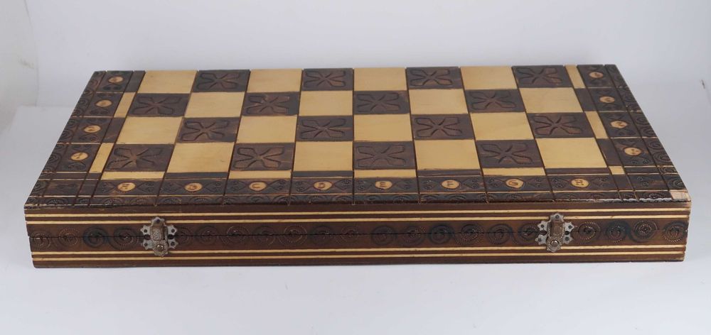 Jogo de xadrez artesanal em madeira - grande 49.5 cm