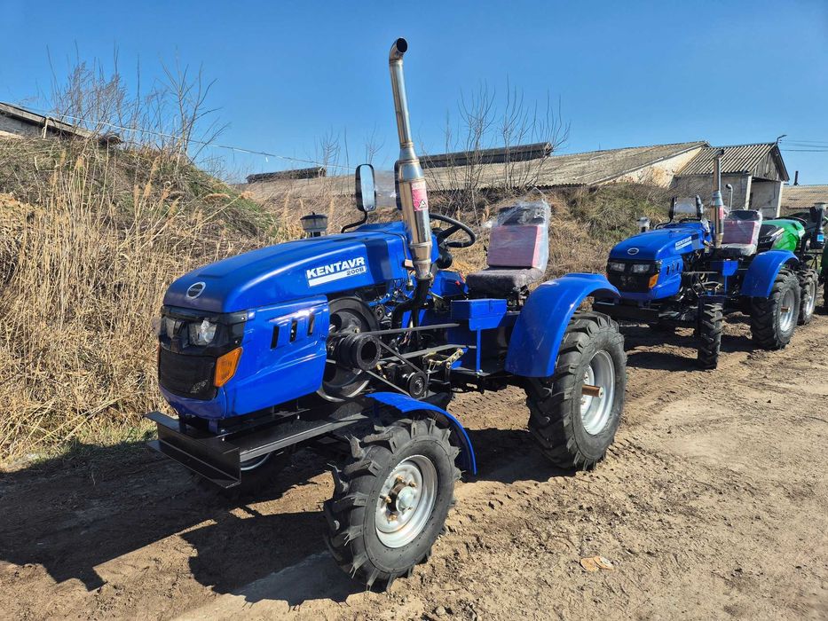 Мототрактор Кентавр 200В с фрезой и плугом в комплекте