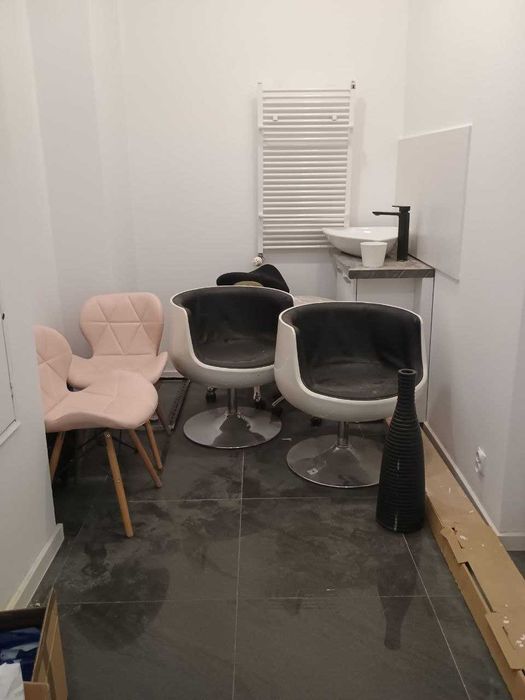 Sprzedam krzesła/fotele z salonu kosmetycznego – do renowacji