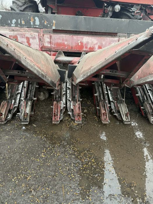 Жатка кукурудзяна 1083