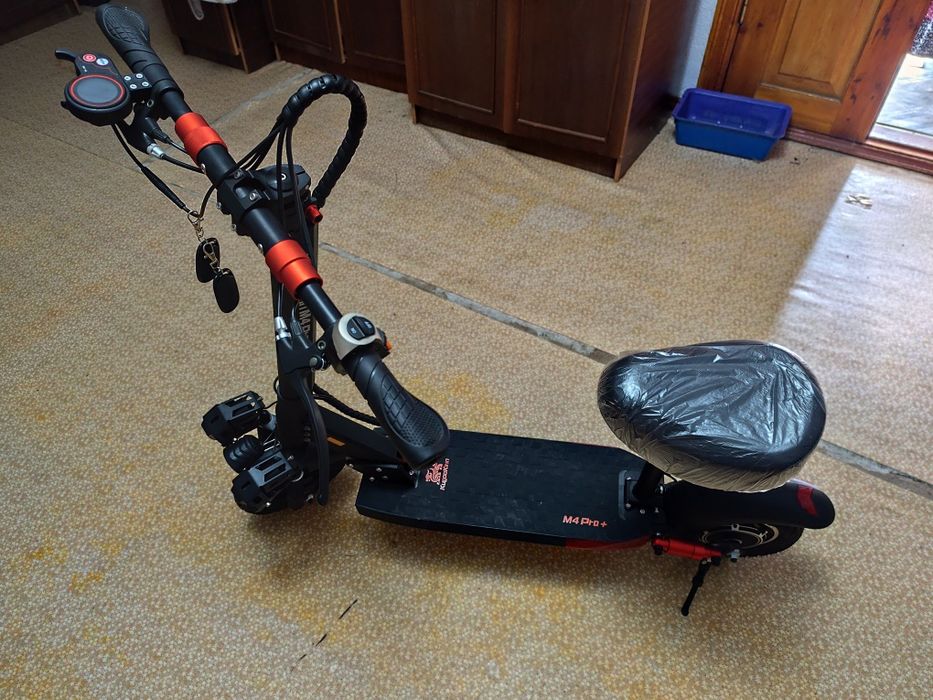 Єлектросамокат KUGOO Kirin M4 PRO новий