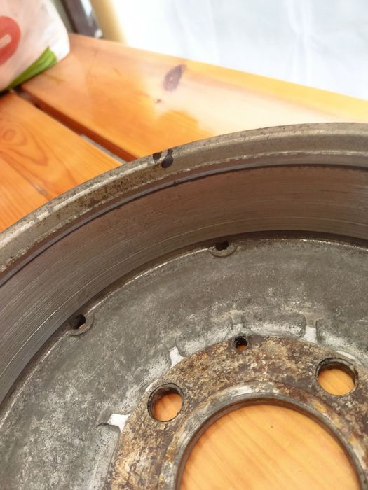 Продам колодки, задние тормозные барабаны, москвич 2141