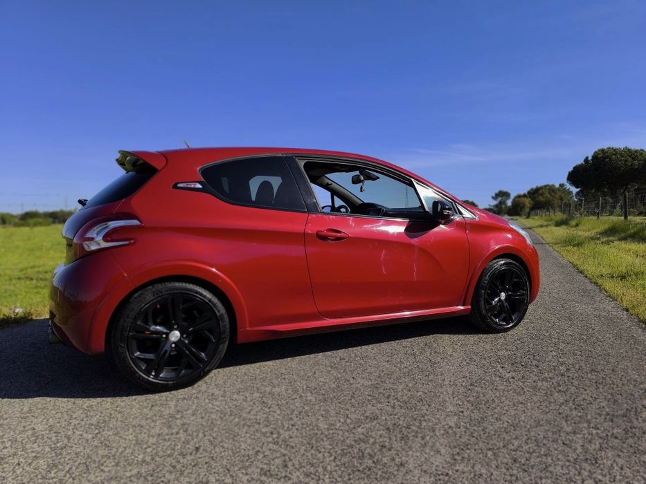 Peugeot 208 GTI Nacional – Full Extras – Histórico Completo