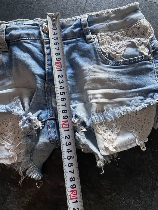 Krótkie spodenki/jeansy koronka rozm M