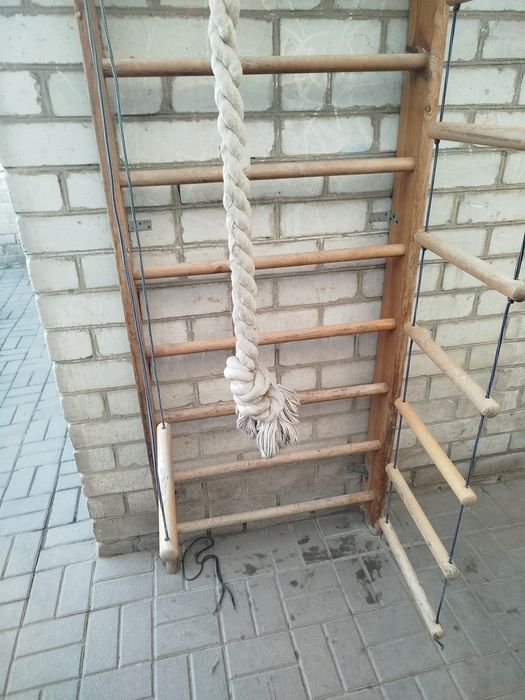 Продам шведська стінка