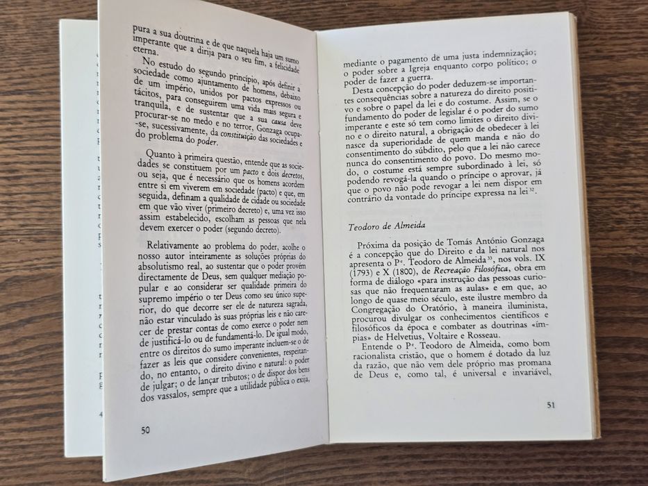 Legal Books / Law / 1 = €2.5 / 10 = €2064286192445186124