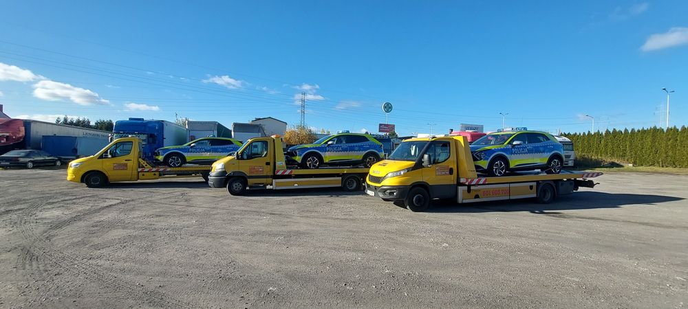 Transport maszyn wózków widłowych, laweta , pomoc drogowa