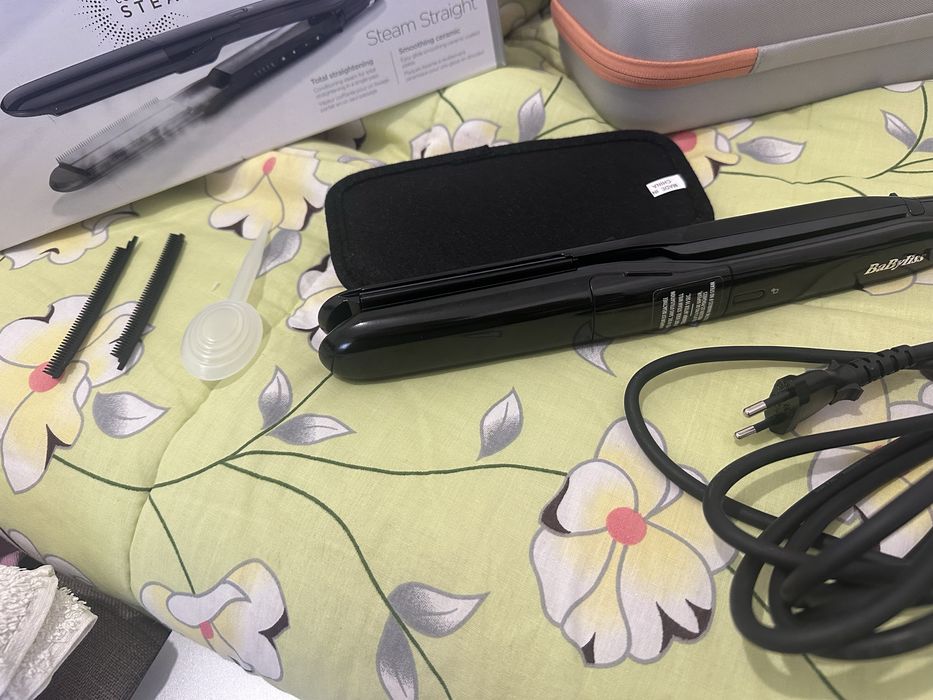 Alisador babyliss steam a vapor, cor preta