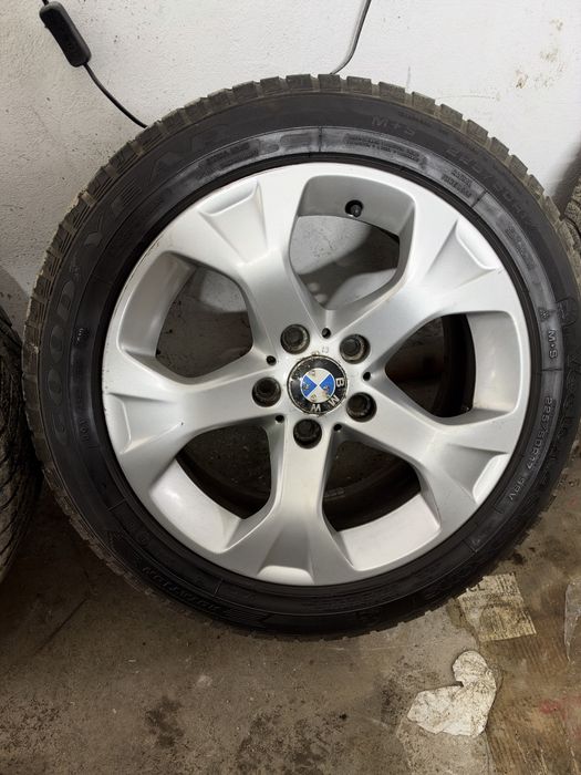 Sprzedam 4 felgi aluminiowe 17” z oponami