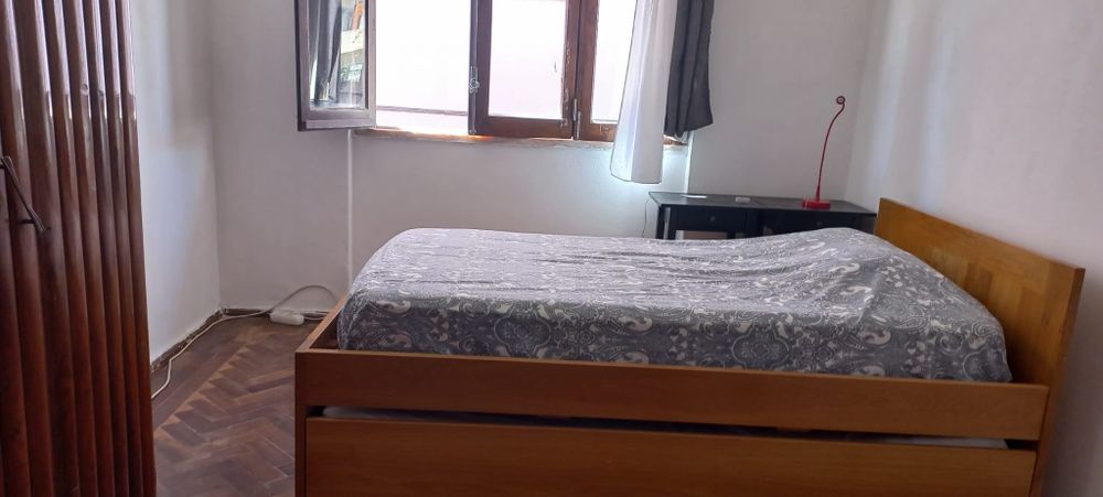 Quarto Para Arrendar
