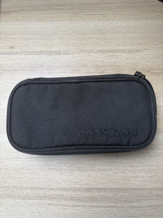 Piórnik Coocazoo Black Coal czarny