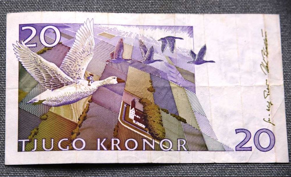 Cem e vinte Kronor suecas