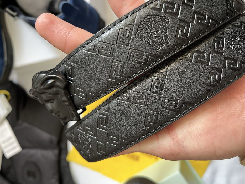 Versace ремінь, новий