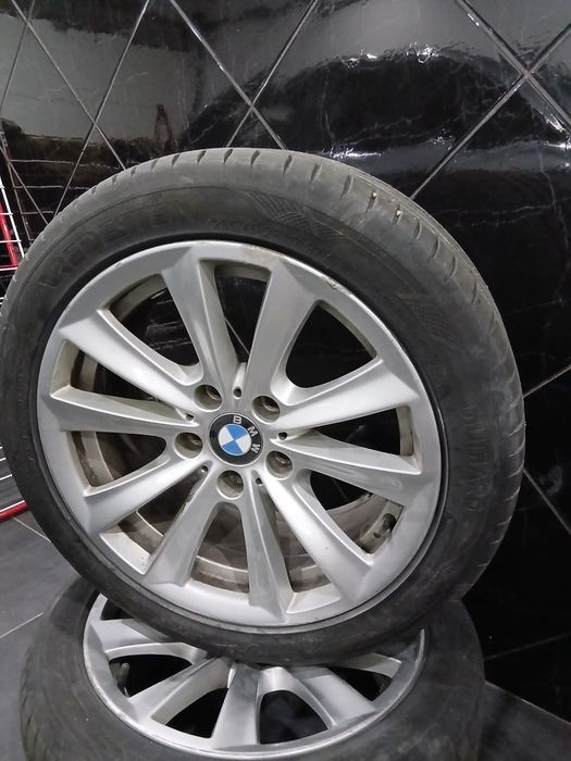 Vendo 4 jantes de bmw usadas com pneus com pouco uso