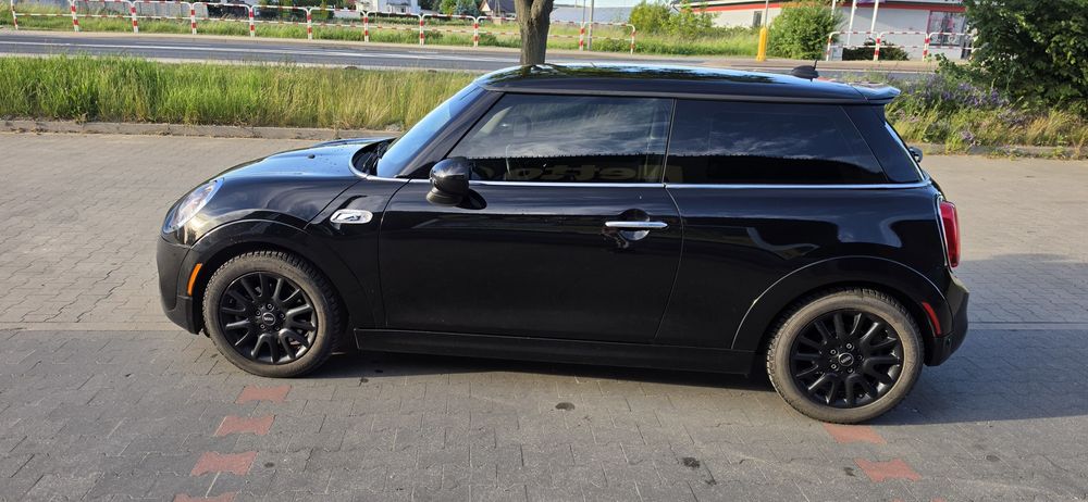 Mini Cooper S, 192 konie, 104 tys przebiegu 2019 rok.