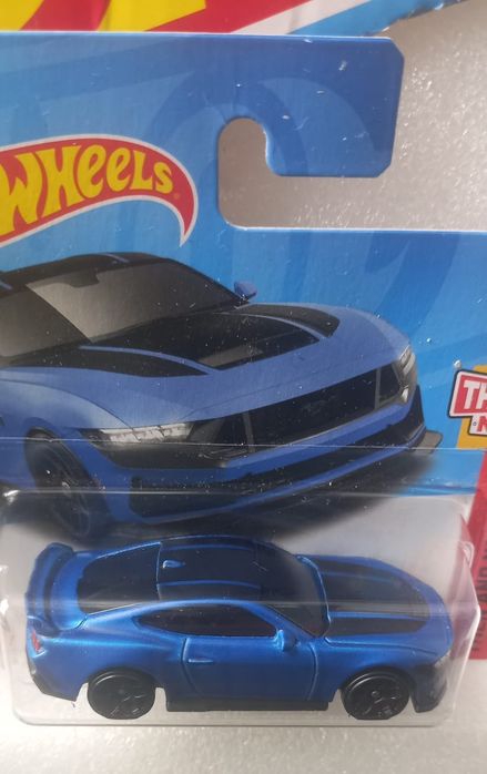 Ford Mustang Dark Horse Hot Wheels