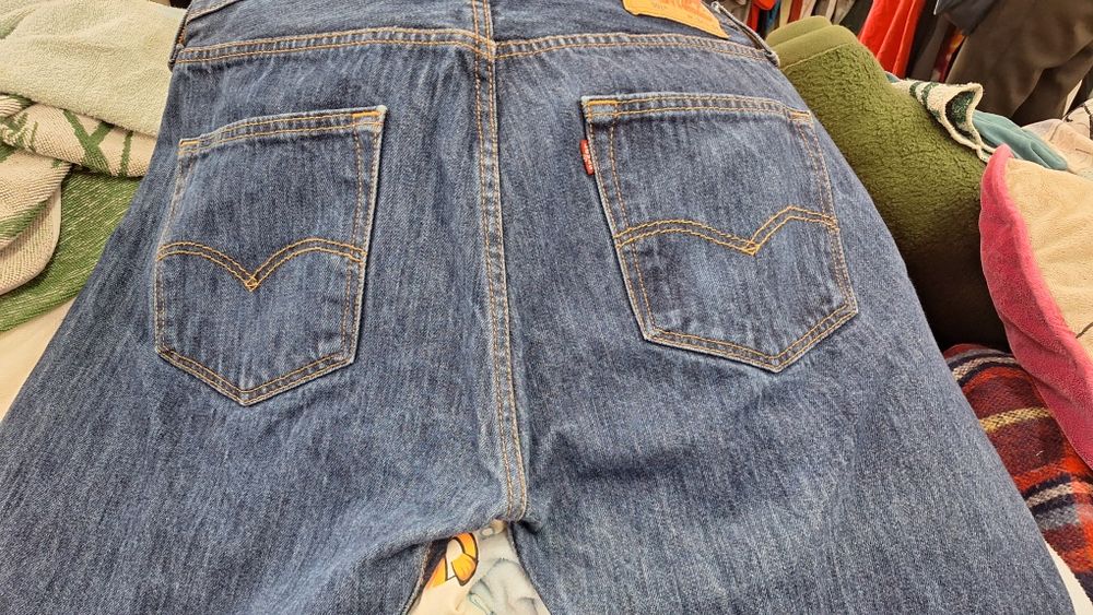 джинсы Levi's 501. w34