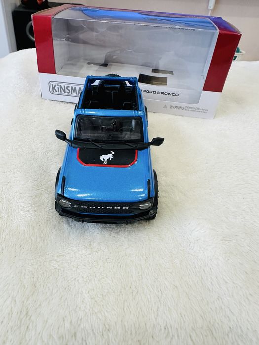 Металева машинка джип Kinsmart Ford Bronco