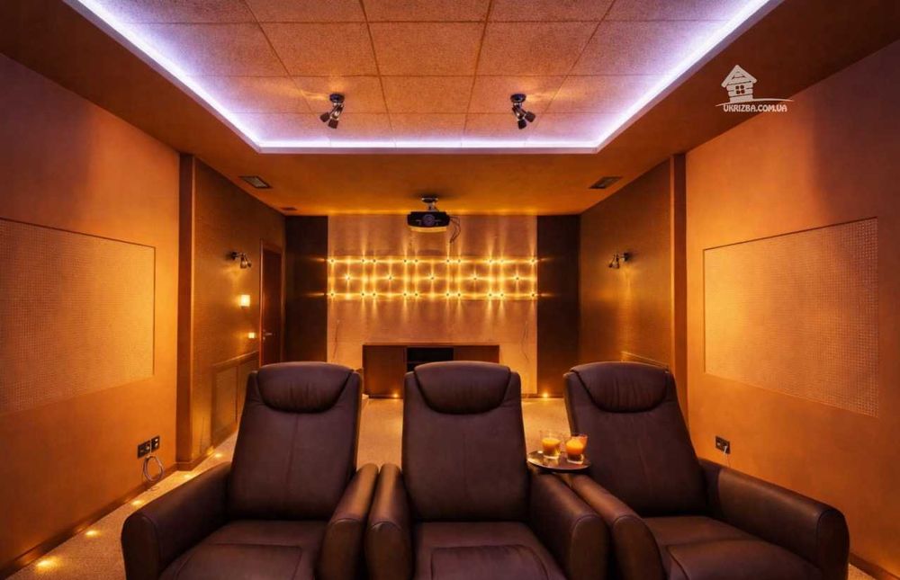 Новий будинок VIP-рівень. High-tech. Кінотеатр, сауна. До 20 осіб.