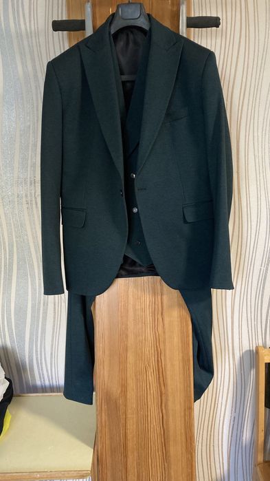 Костюм чоловічий темно-зелений, 50/4, 3300 грн