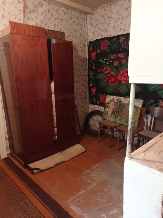 Помешкання в 20км від міста. Траса Чернігів-Київ. Село Красне.