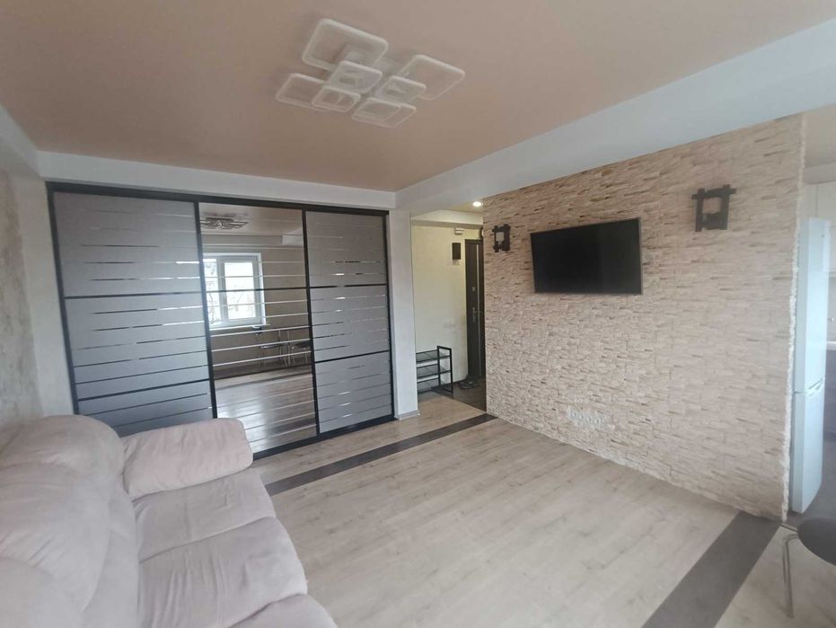 Продаж 2-к квартири,вул.Лахтинська (213-279-113)