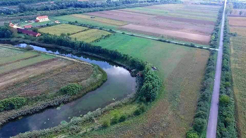 Продається озеро з земельною ділянкою