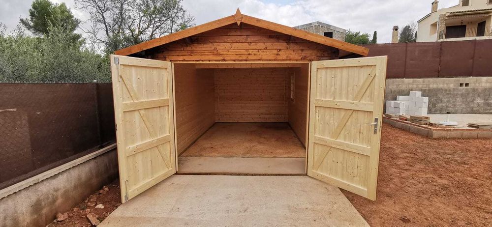 GARAGEM DE MADEIRA PRE-FABRICADO (3 tamanhos diferentes)