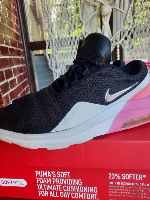 Кросівки Nike  женские