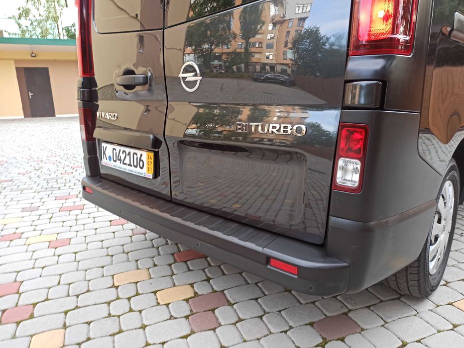 Бампер задний Renault Trafic 3 Opel Vivaro III 1.6 Подкрылки Решетка