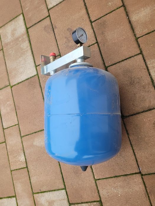 Grupa bezpieczeństwa cwu zbiornik reflex 18 litrow