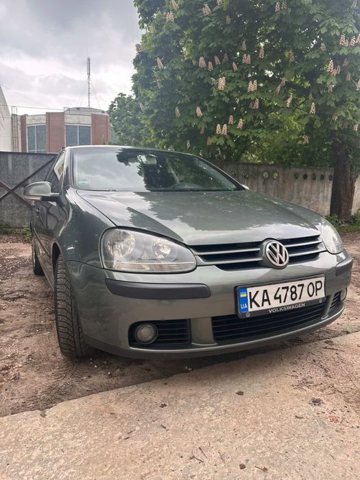 Продам Volkswagen Golf 5 • 2004 рік • 1.6 FSI