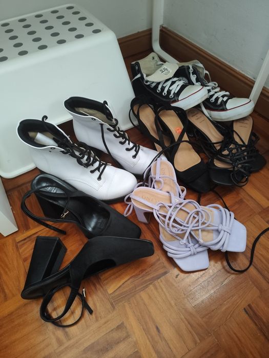 Lote de sapatos confortáveis, várias marcas. Seaside, Mississippi, etc