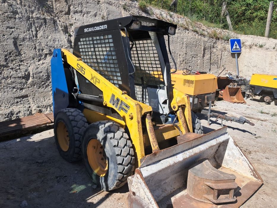 Vendo bobekat 516 MF com matrícula