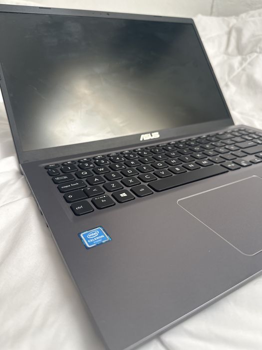 Notbook Asus ( semi novo )