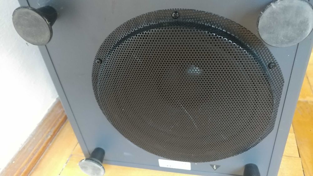 Сабвуфер Creative Gigaworks S750 220 ват