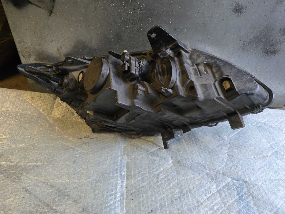 lampa przód Renault Laguna 3 lift