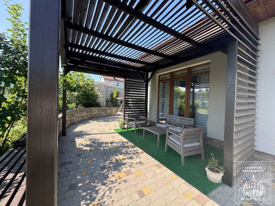 Добротний цегляний будинок в передмісті Рівного (село Бармаки)