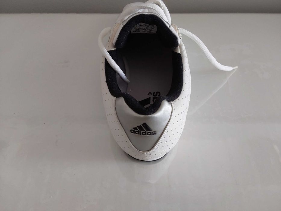 Tenis treino Adidas Brancos Mulher