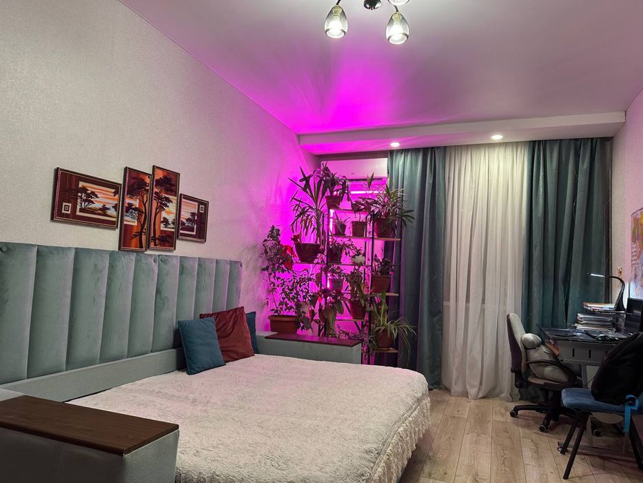 Спинка для ліжка тепла спинка.