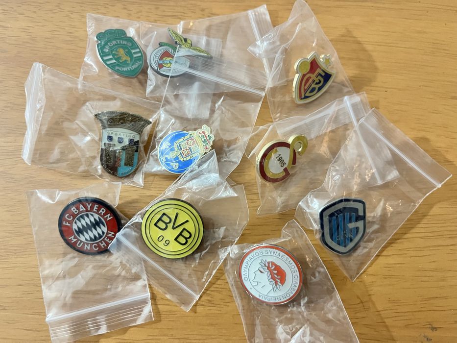 Odznaki / wpinki klubów piłkarskich i reprezentacji krajowych